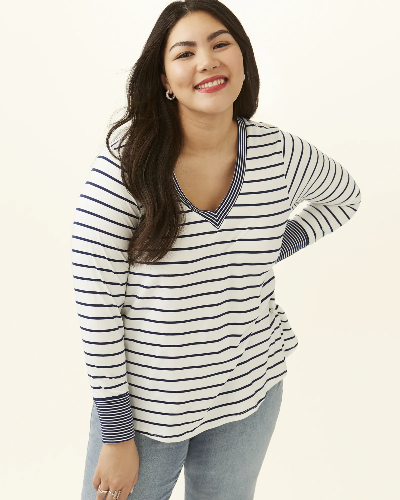 Maci Featherweight Long Sleeve Top | Ivory / Navy