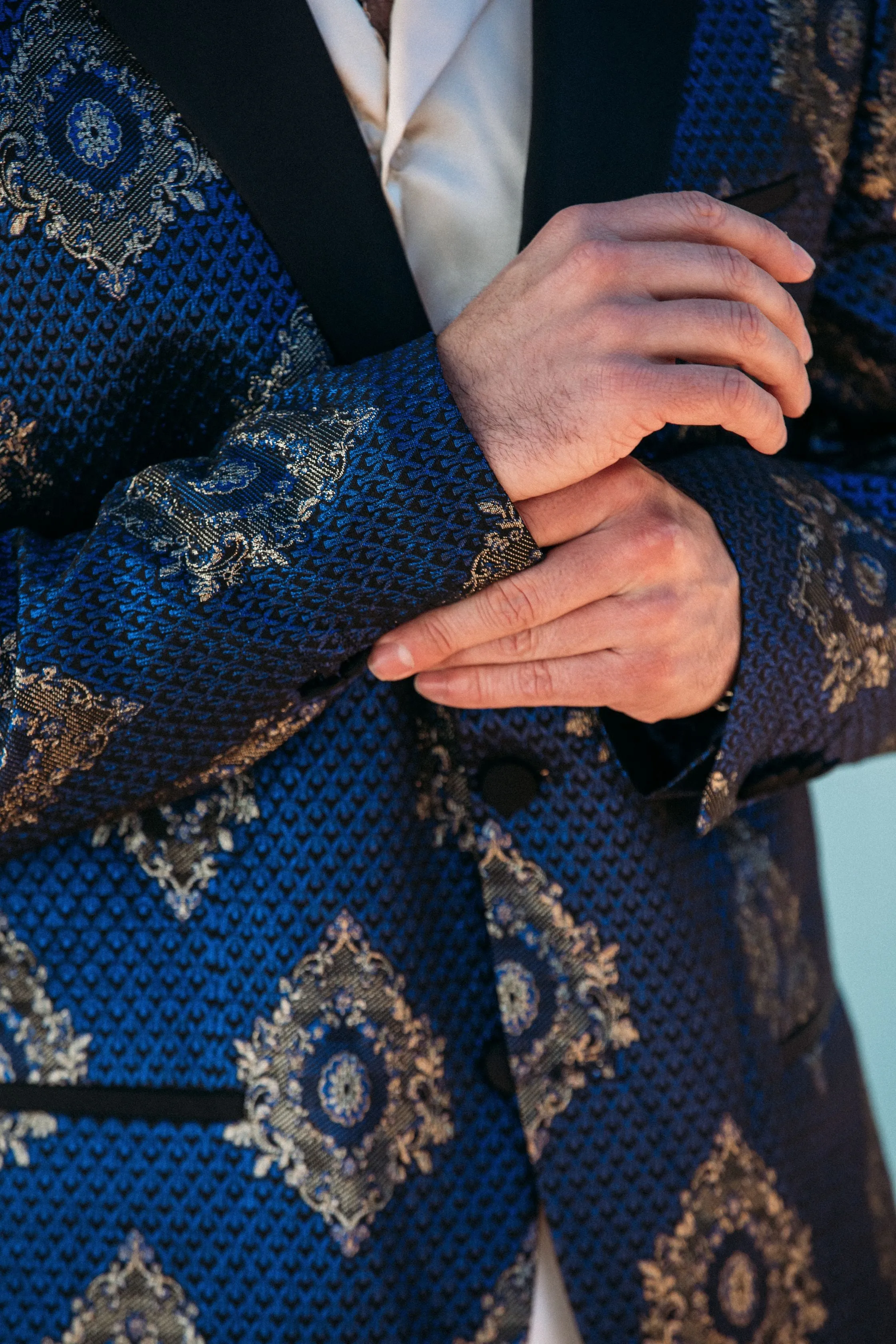 Men's Double Button Navy Woven Printed Blazer