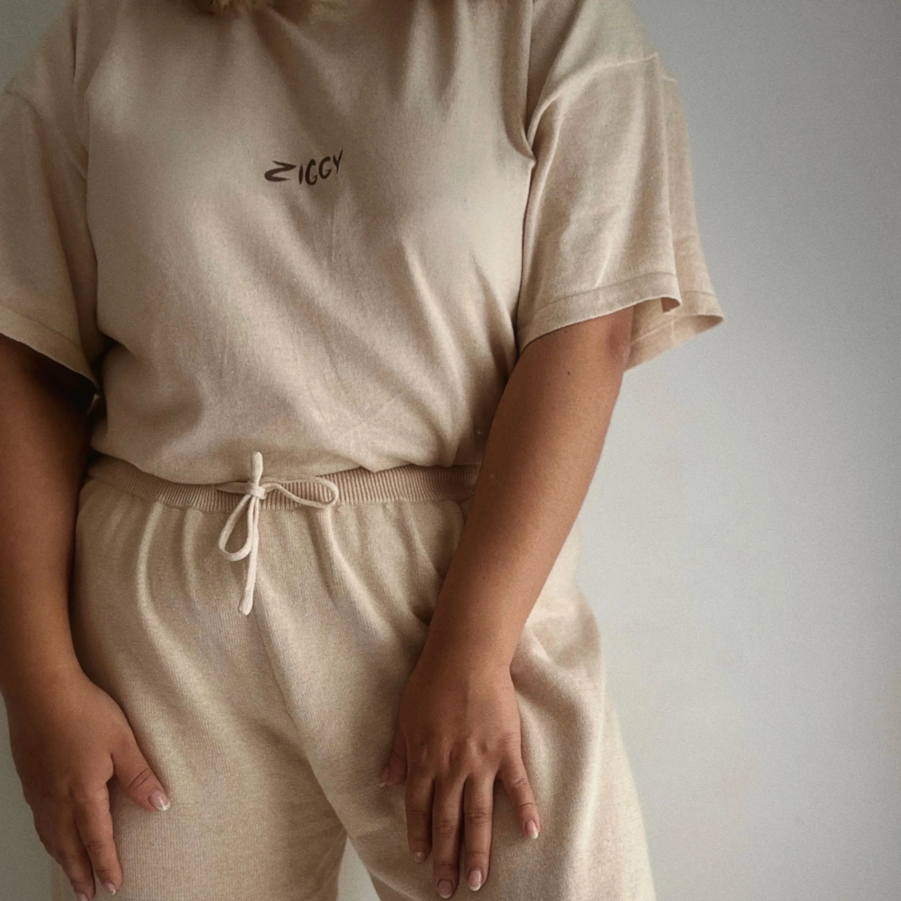 TEE (WOMEN'S) | BEIGE