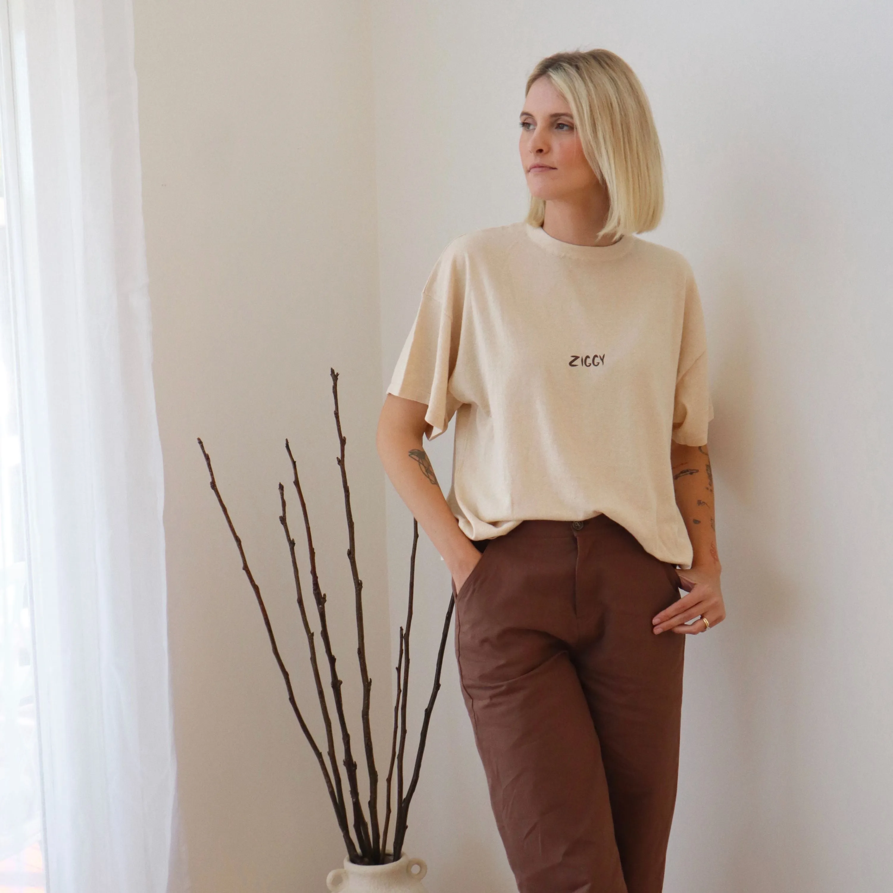 TEE (WOMEN'S) | BEIGE