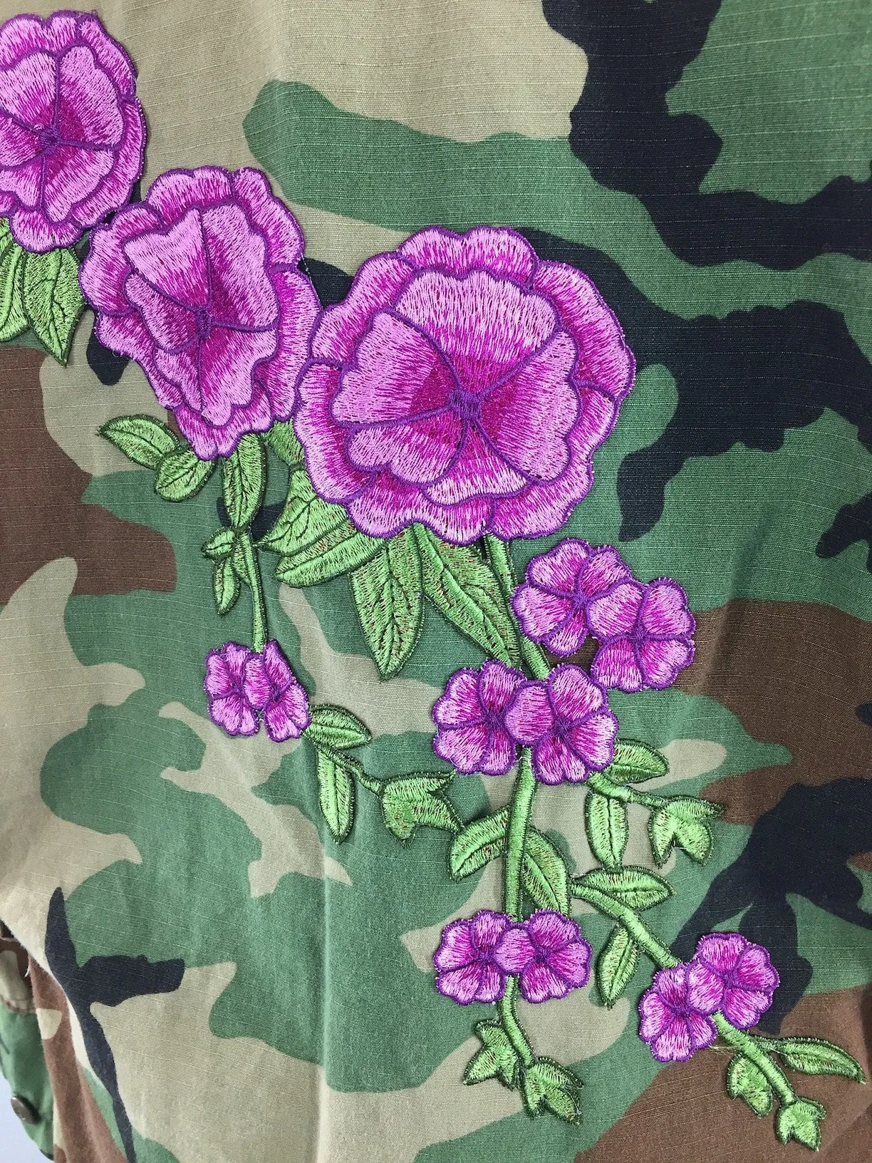 Vintage Air Force Embroidered Camouflage Jacket / Magenta Pink Floral Embroidery Camo