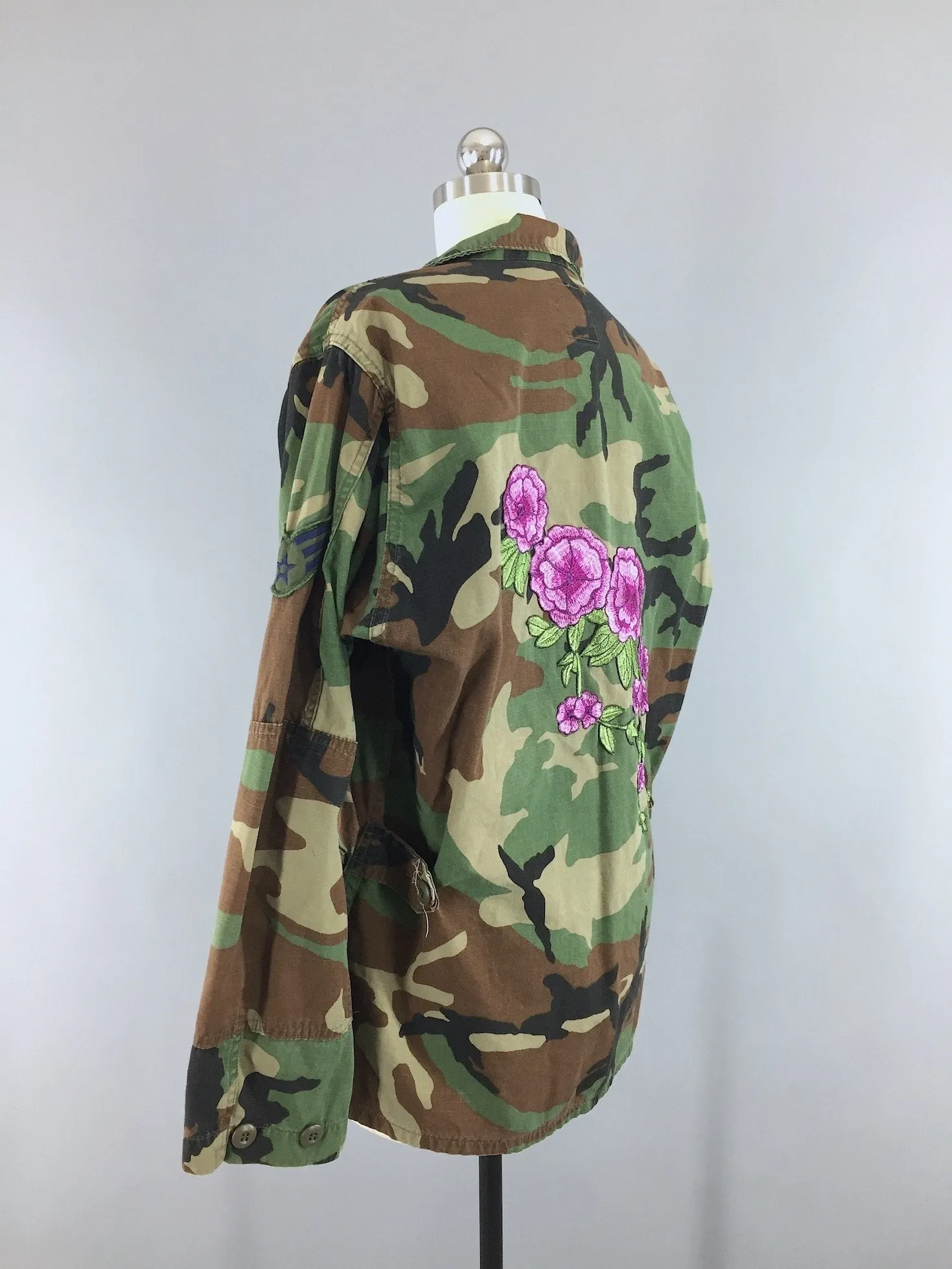 Vintage Air Force Embroidered Camouflage Jacket / Magenta Pink Floral Embroidery Camo