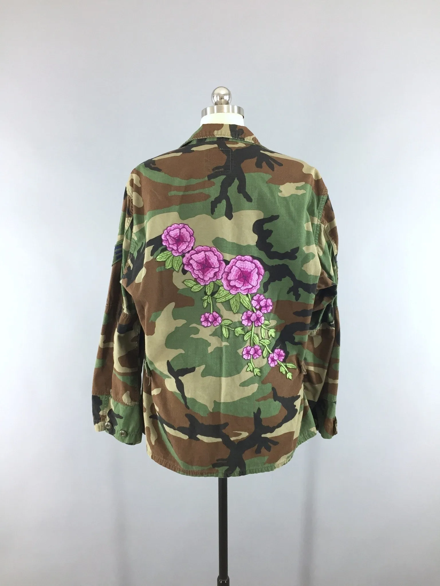 Vintage Air Force Embroidered Camouflage Jacket / Magenta Pink Floral Embroidery Camo